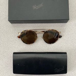 PERSOL POLARISED SUNGLASSES